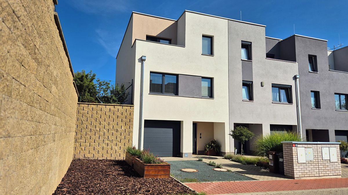 Prodej rodinného domu 156 m², pozemek 296 m²