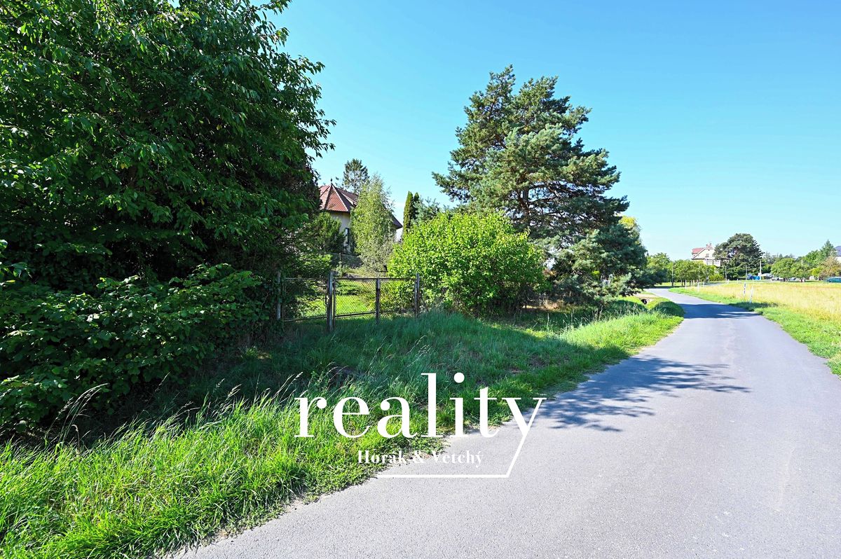 Prodej stavebního pozemku 2200 m² – fotografie 3