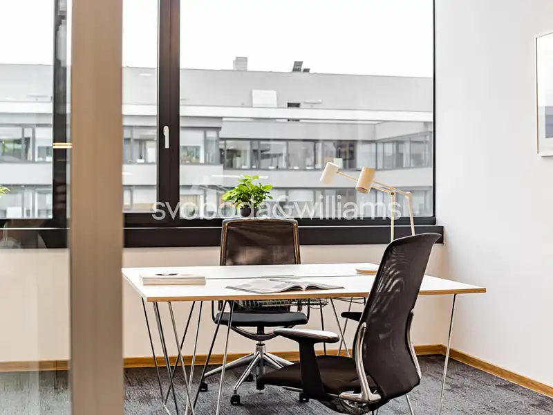 Pronájem kanceláře 28 m², Praha – náhled fotky 1