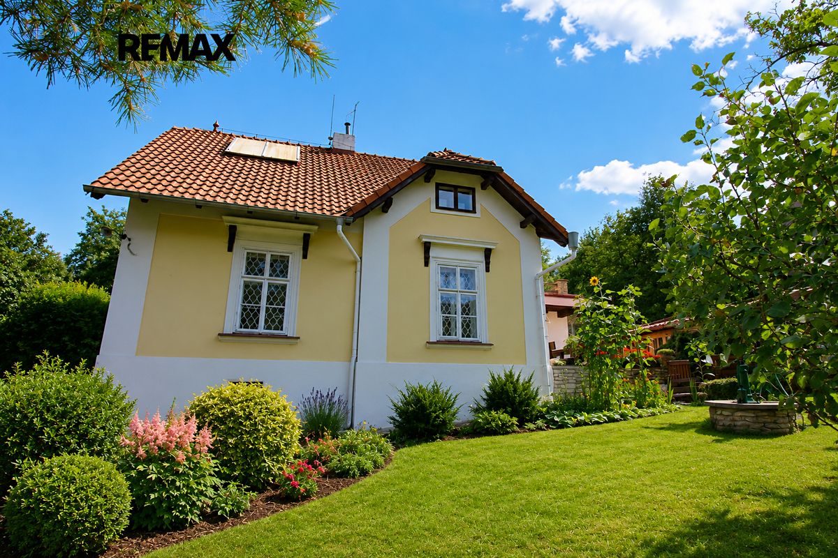 Prodej rodinného domu 230 m², pozemek 4228 m² – fotografie 2