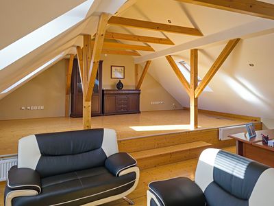 Pronájem výrobní haly, prostoru 1100 m²