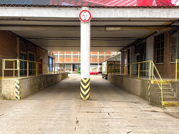 Pronájem komerčního prostoru, 893 m² (5 z 6)