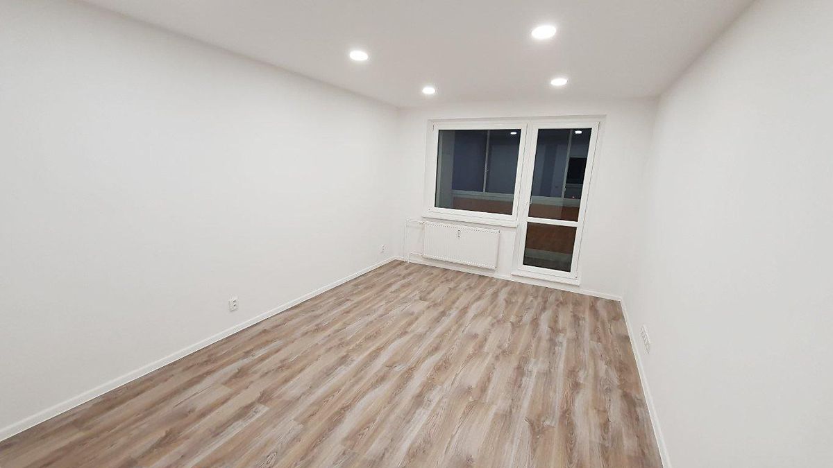 Pronájem bytu 2+1 50 m² – fotografie 3