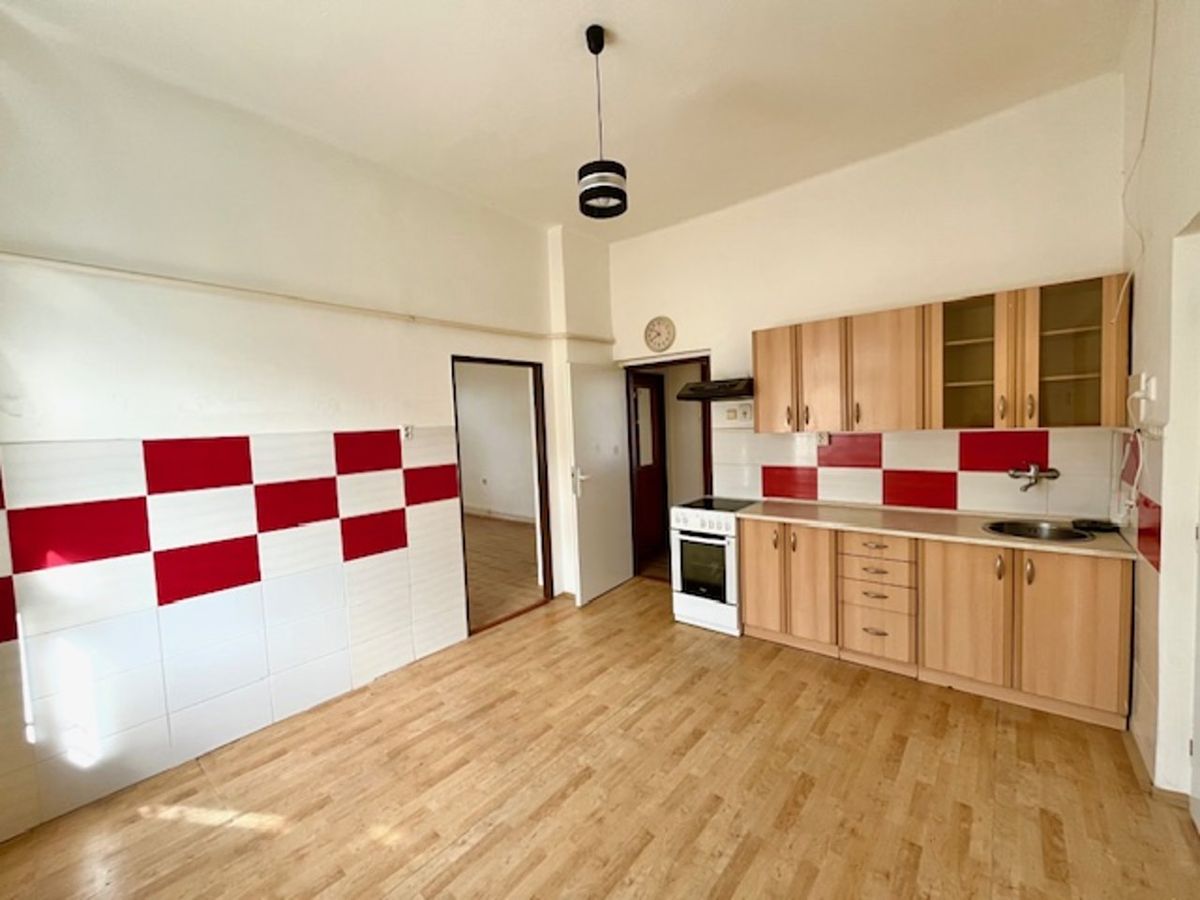 Prodej činžovního domu 250 m² – fotografie 5