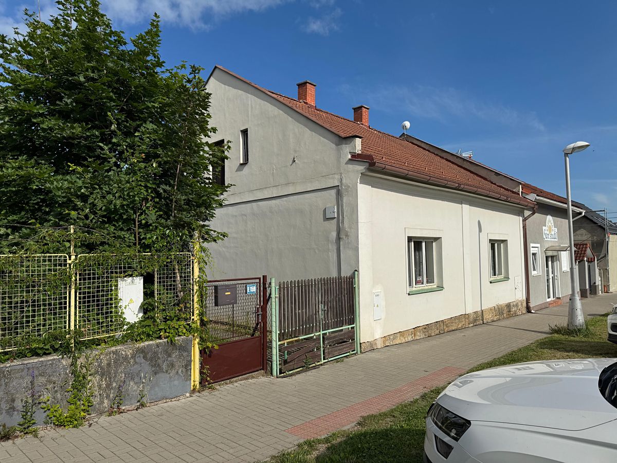 Prodej rodinného domu 92 m², pozemek 288 m² – fotografie 2