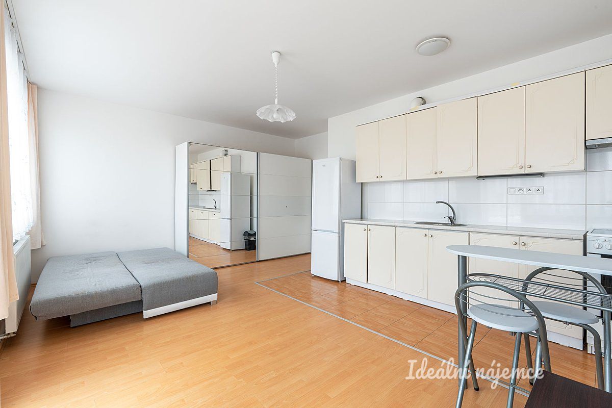 Pronájem bytu 1+kk 32 m²