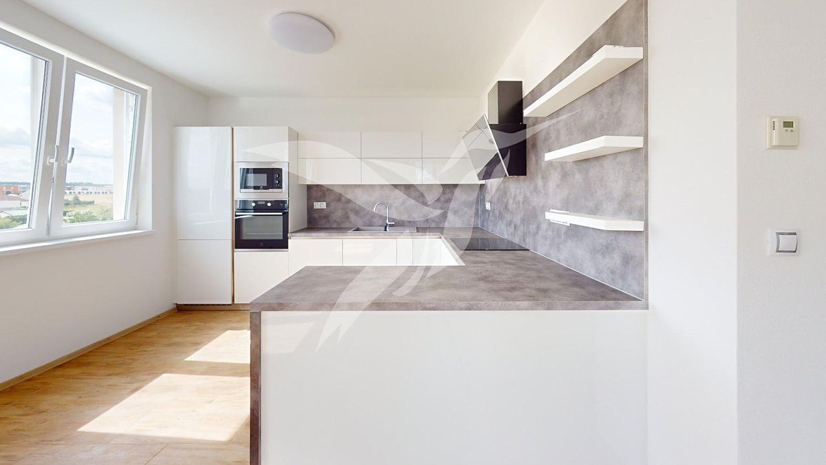 Pronájem bytu 3+kk 70 m² – fotografie 2