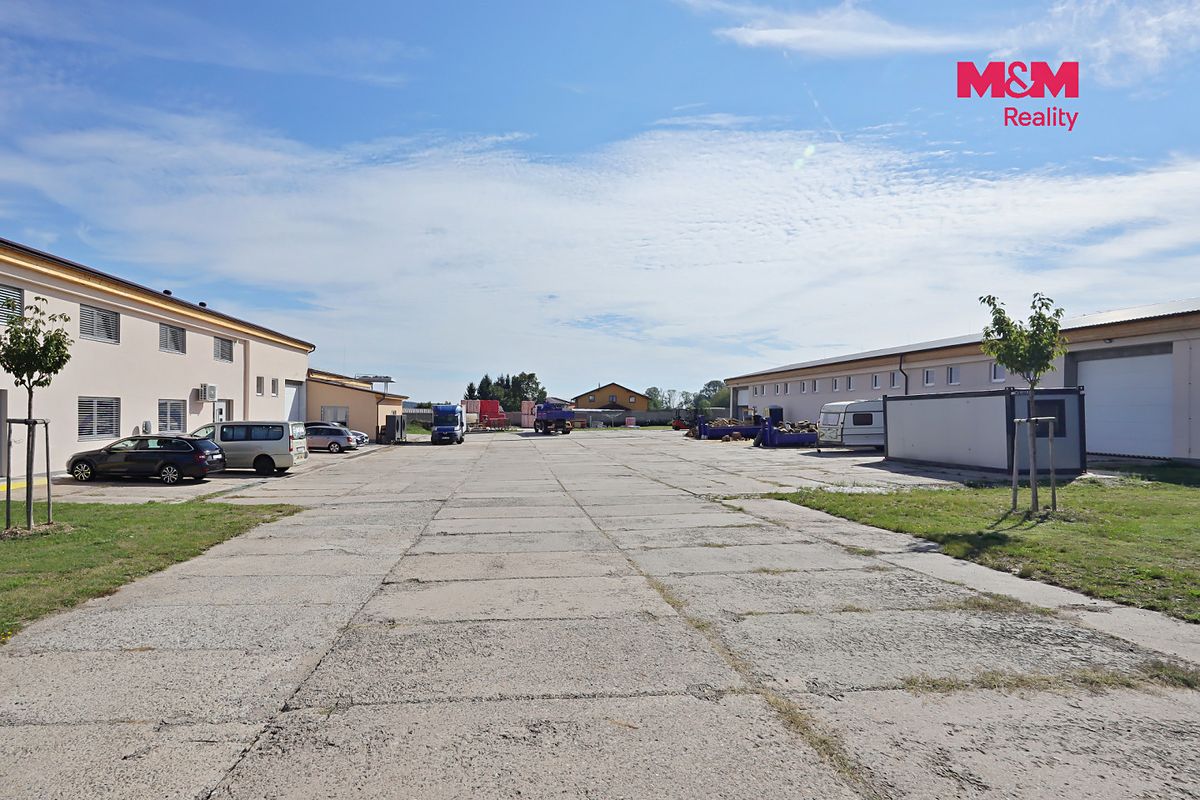 Prodej rodinného domu 1381 m², pozemek 7699 m² – fotografie 2