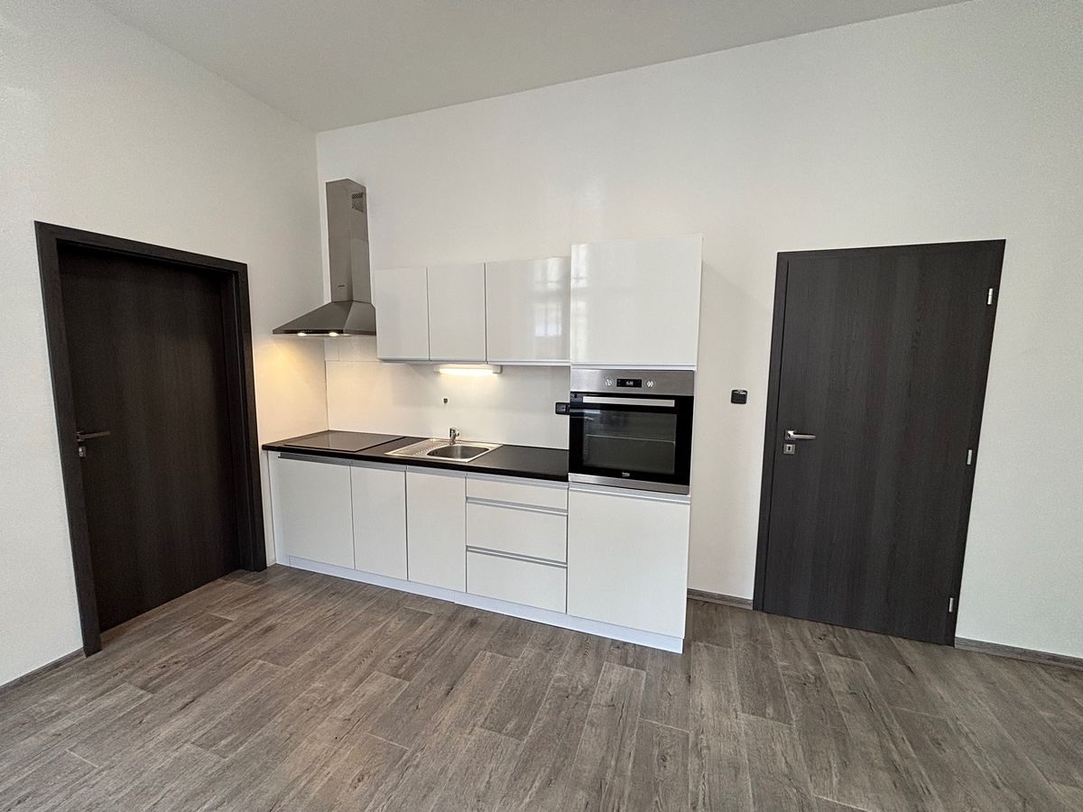 Pronájem bytu 2+kk 38 m²