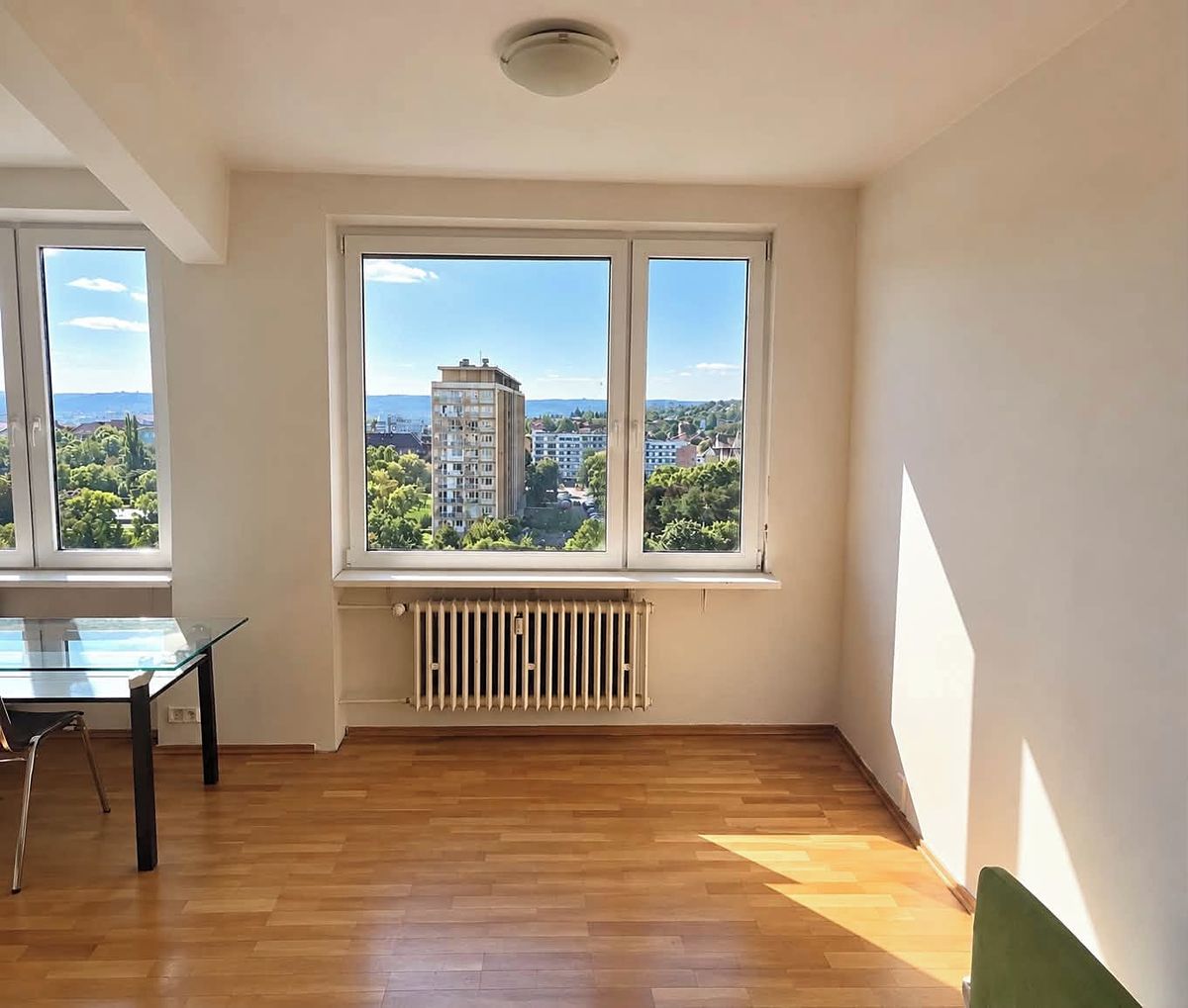 Pronájem bytu 2+1 71 m² – fotografie 2