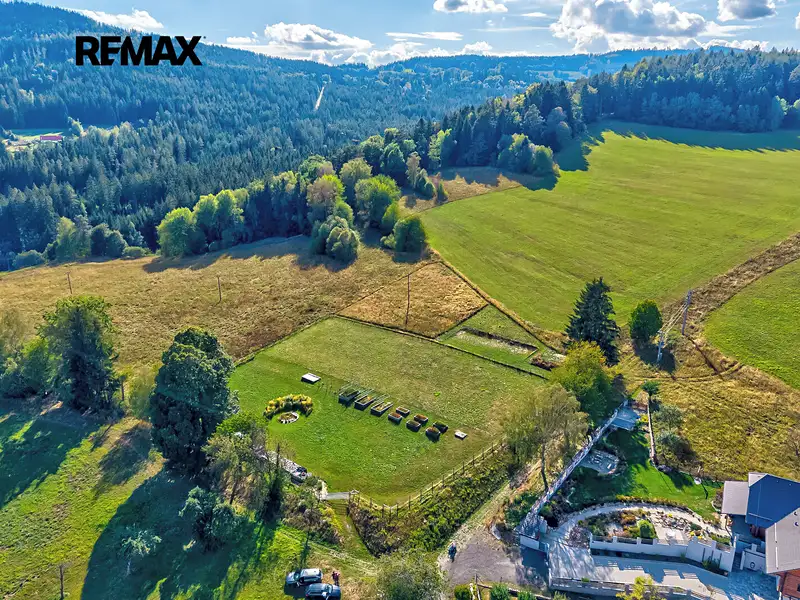 Prodej stavebního pozemku 1749 m², Lipno nad Vltavou – náhled fotky 2