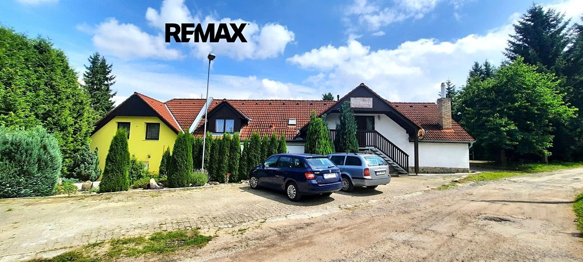 Prodej rodinného domu 1364 m², pozemek 3811 m²