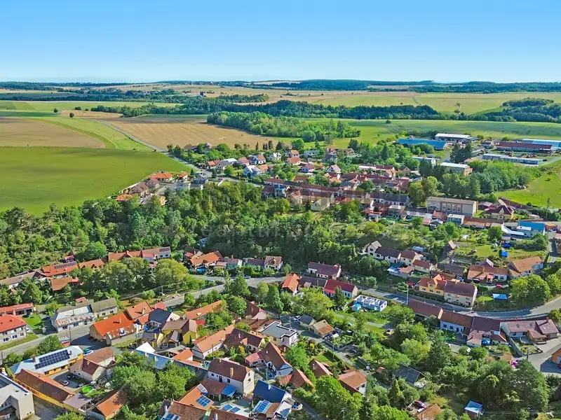 Prodej rodinného domu 112 m², pozemek 505 m², Rozstání – náhled fotky 1