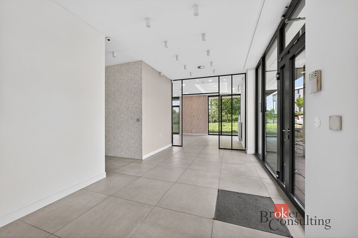 Prodej obchodního prostoru 108 m² – fotografie 3