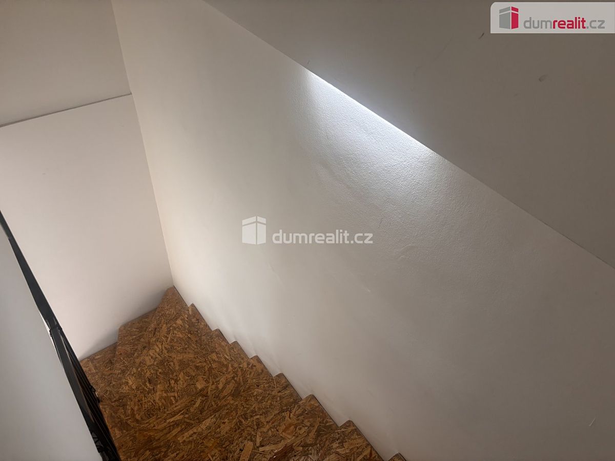 Pronájem bytu pokoje 11 m² – fotografie 3