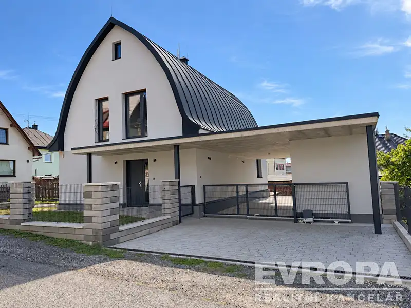 Pronájem rodinného domu 165 m², pozemek 521 m², Vrchlabí – náhled fotky 1