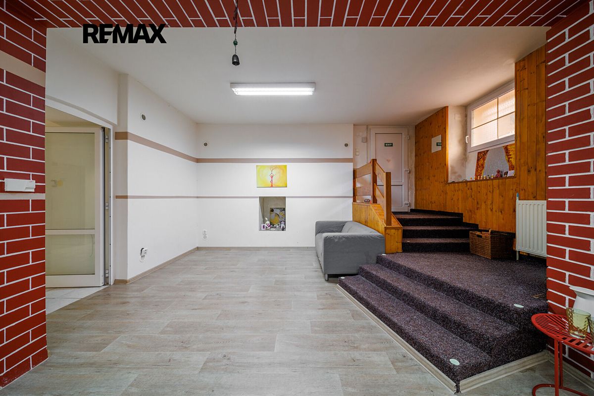 Prodej obchodního prostoru 113 m² – fotografie 3