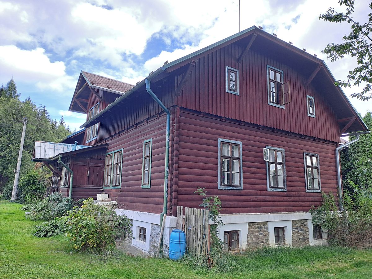 Prodej rodinného domu 297 m², pozemek 2021 m² – fotografie 5