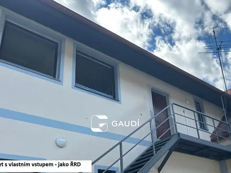 Pronájem bytu 3+1 74 m², Praha – náhled fotky 1