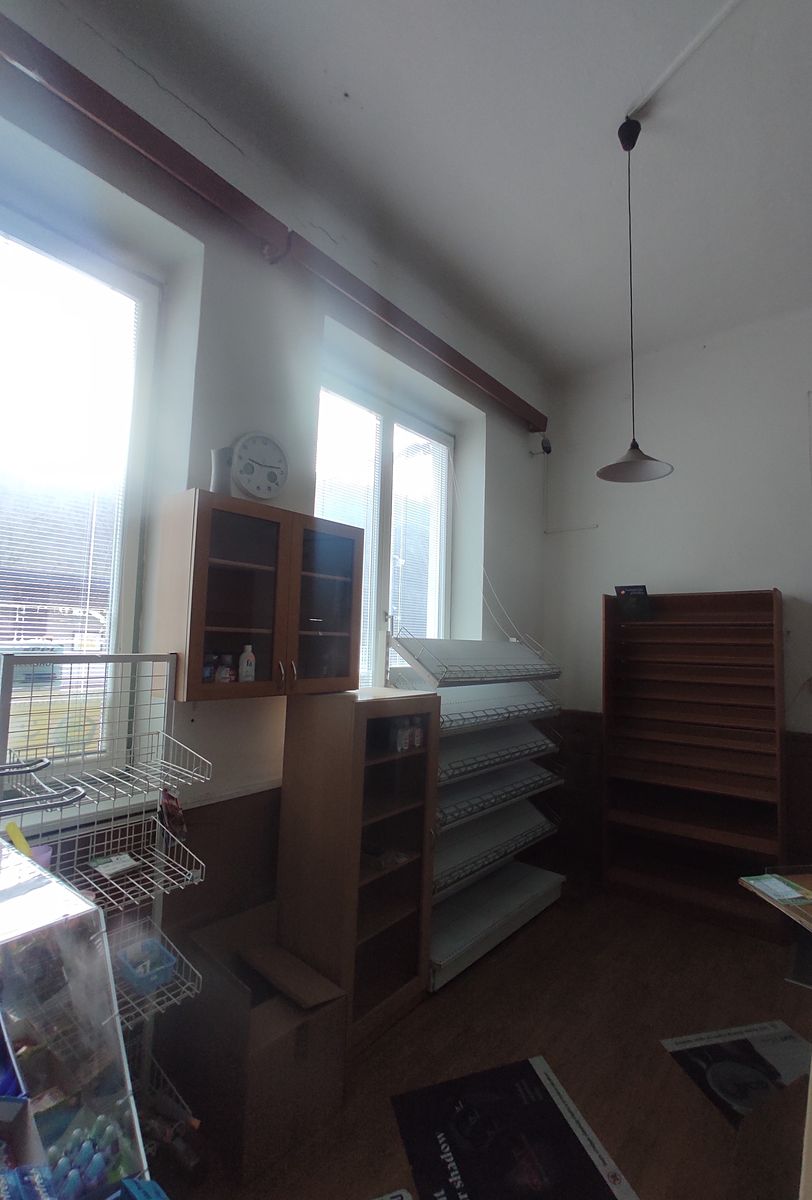 Pronájem obchodního prostoru 63 m² – fotografie 2