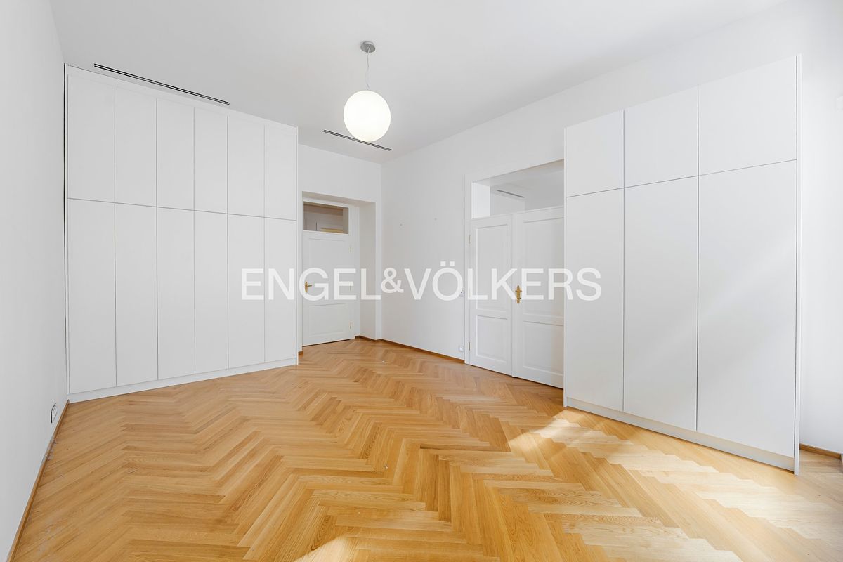 Pronájem bytu 2+kk 77 m² – fotografie 5