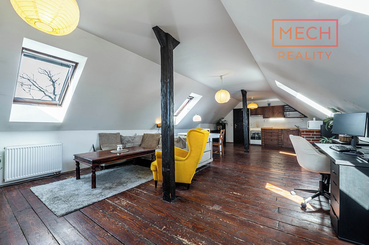 Prodej vícegeneračního domu 313 m², pozemek 892 m² – fotografie 4