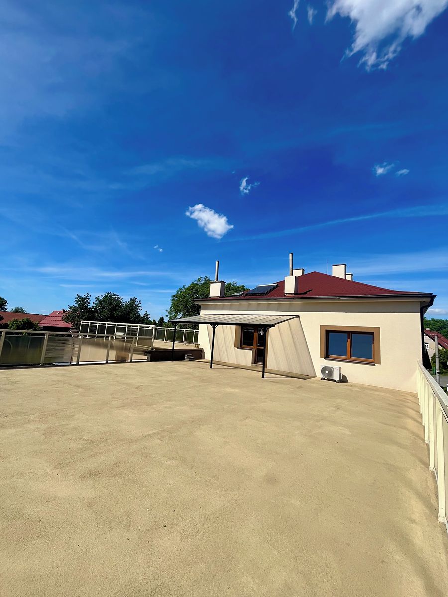 Prodej rodinného domu 382 m², pozemek 1909 m² – fotografie 4