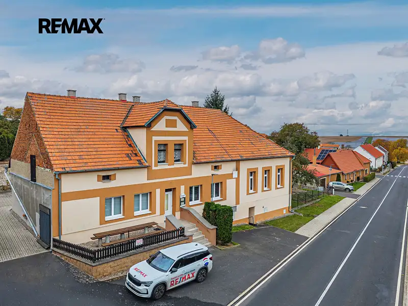 Prodej činžovního domu 670 m², Zbrašín – náhled fotky 2