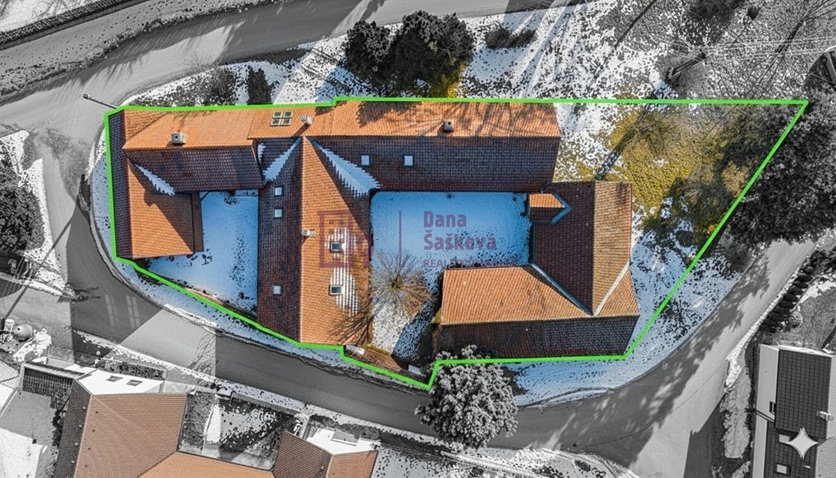 Prodej rodinného domu 566 m², pozemek 1204 m² – fotografie 3