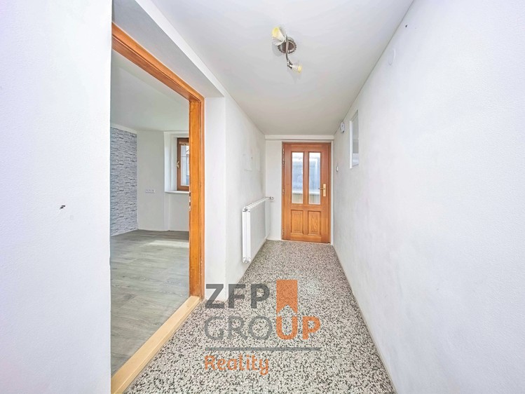 Prodej domu, 227 m² (41 z 45)