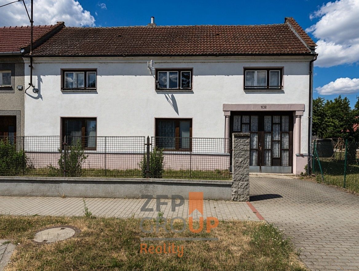 Prodej rodinného domu 150 m², pozemek 815 m² – fotografie 2