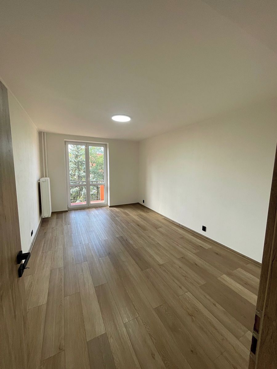 Pronájem bytu 2+1 51 m² – fotografie 4