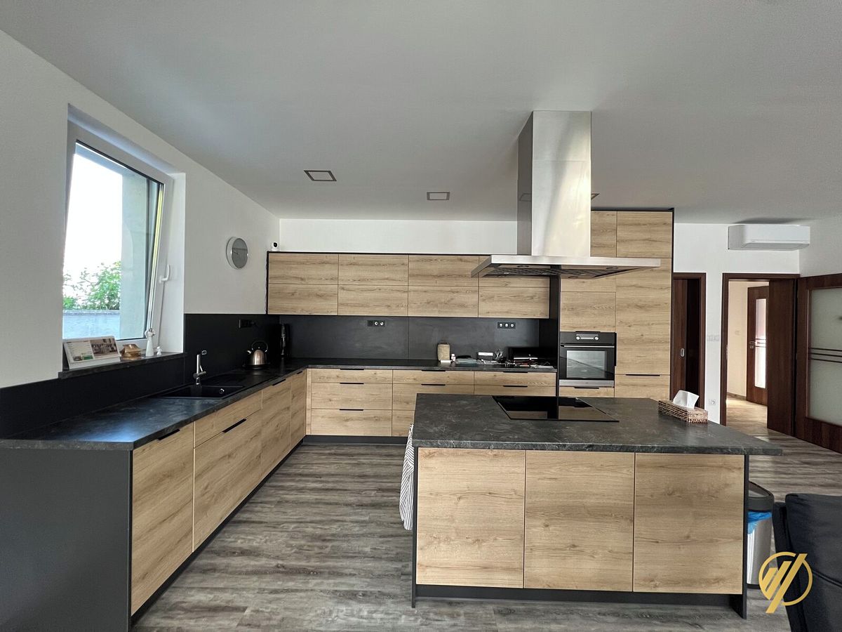 Pronájem rodinného domu 136 m², pozemek 1084 m² – fotografie 3
