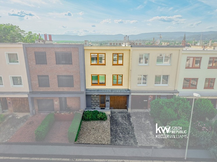 Prodej domu, 252 m² (43 z 90)