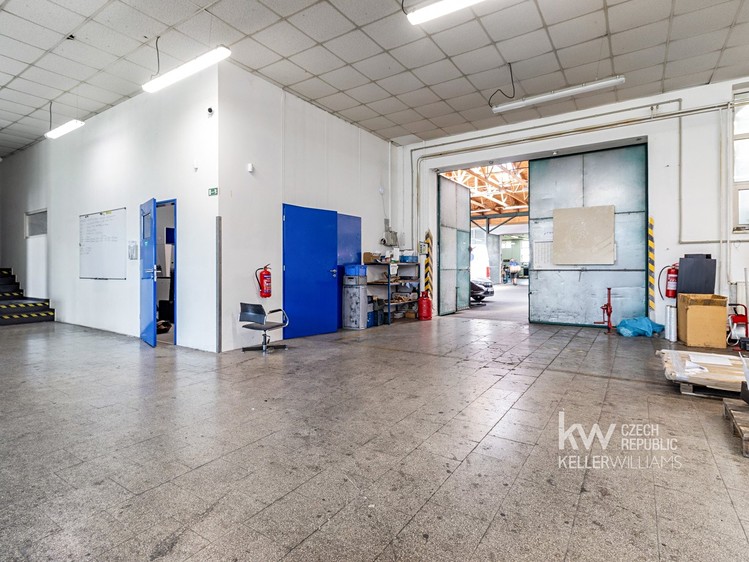 Комерційне приміщення в оренду, 700 м² (29 з 69)