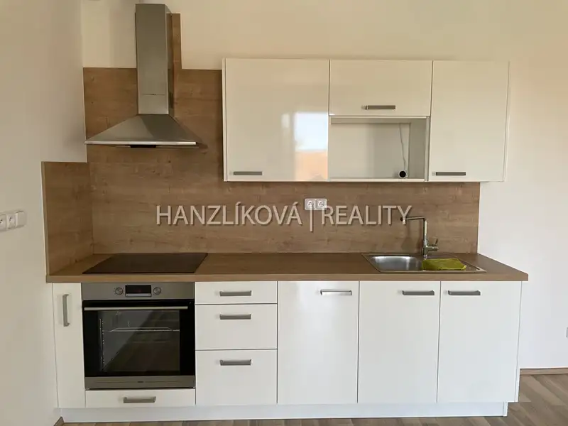 Pronájem bytu 2+kk 52 m², České Budějovice – náhled fotky 1