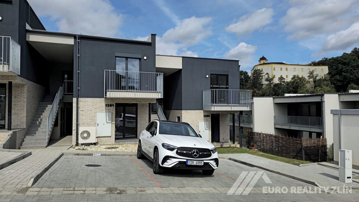 Pronájem bytu 1+kk 29 m²