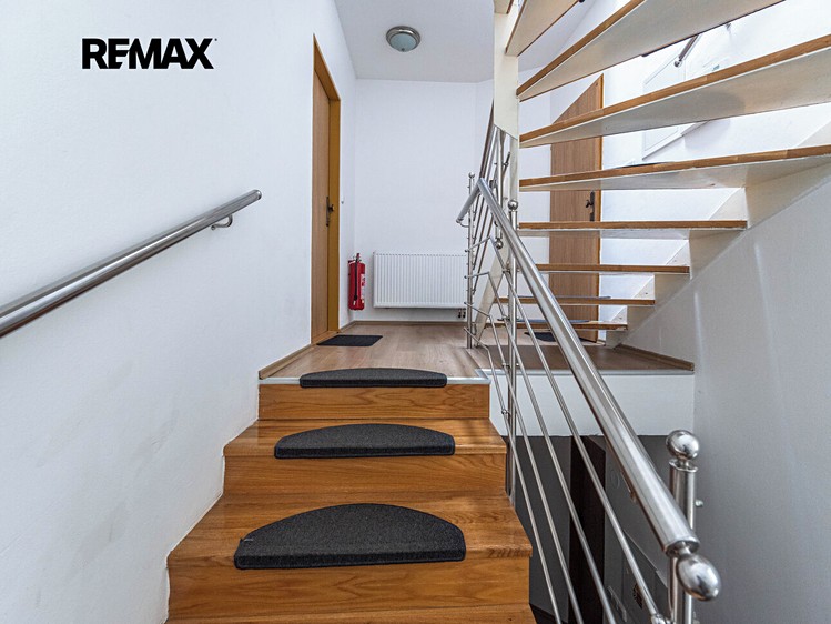 Будинок на продаж, 330 м² (6 з 15)