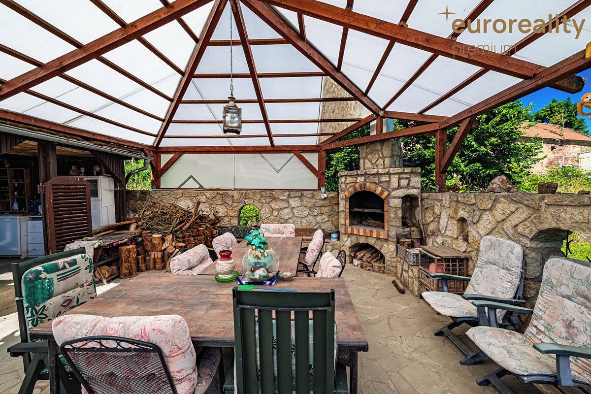 Prodej rodinného domu 250 m², pozemek 2807 m² – fotografie 5