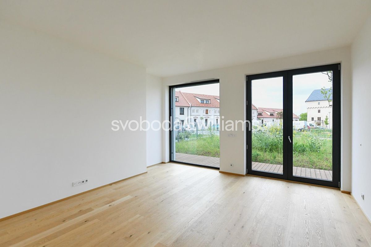 Pronájem rodinného domu 182 m², pozemek 544 m²