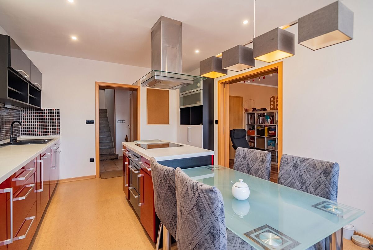 Prodej rodinného domu 130 m², pozemek 1444 m² – fotografie 5