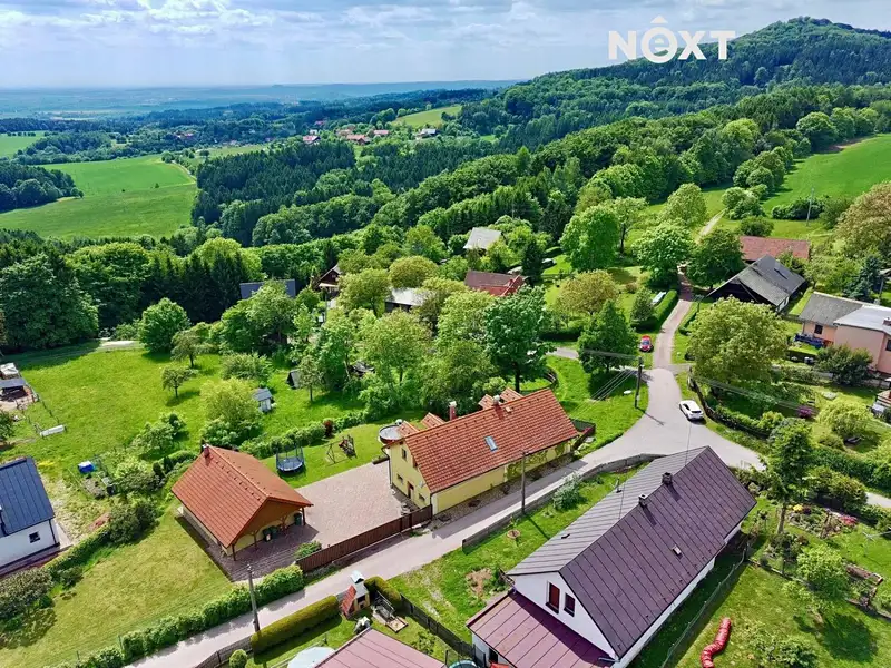 Prodej rodinného domu 230 m², pozemek 2148 m², Stará Paka – náhled fotky 2