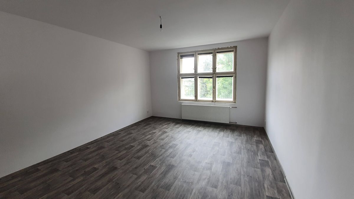 Pronájem bytu 2+1 88 m² – fotografie 2