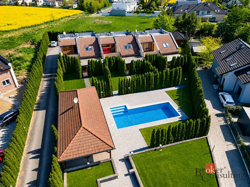 Prodej rodinného domu 176 m², pozemek 1425 m², Opava – náhled fotky 1