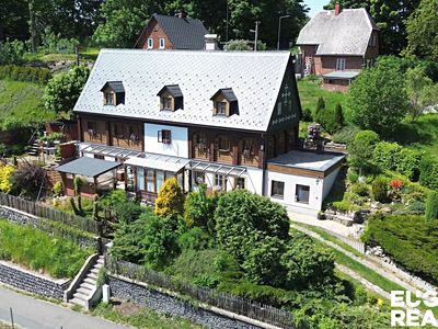 Prodej rodinného domu 271 m², pozemek 2479 m²
