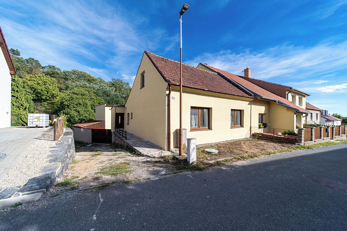 Prodej rodinného domu 221 m², pozemek 278 m²