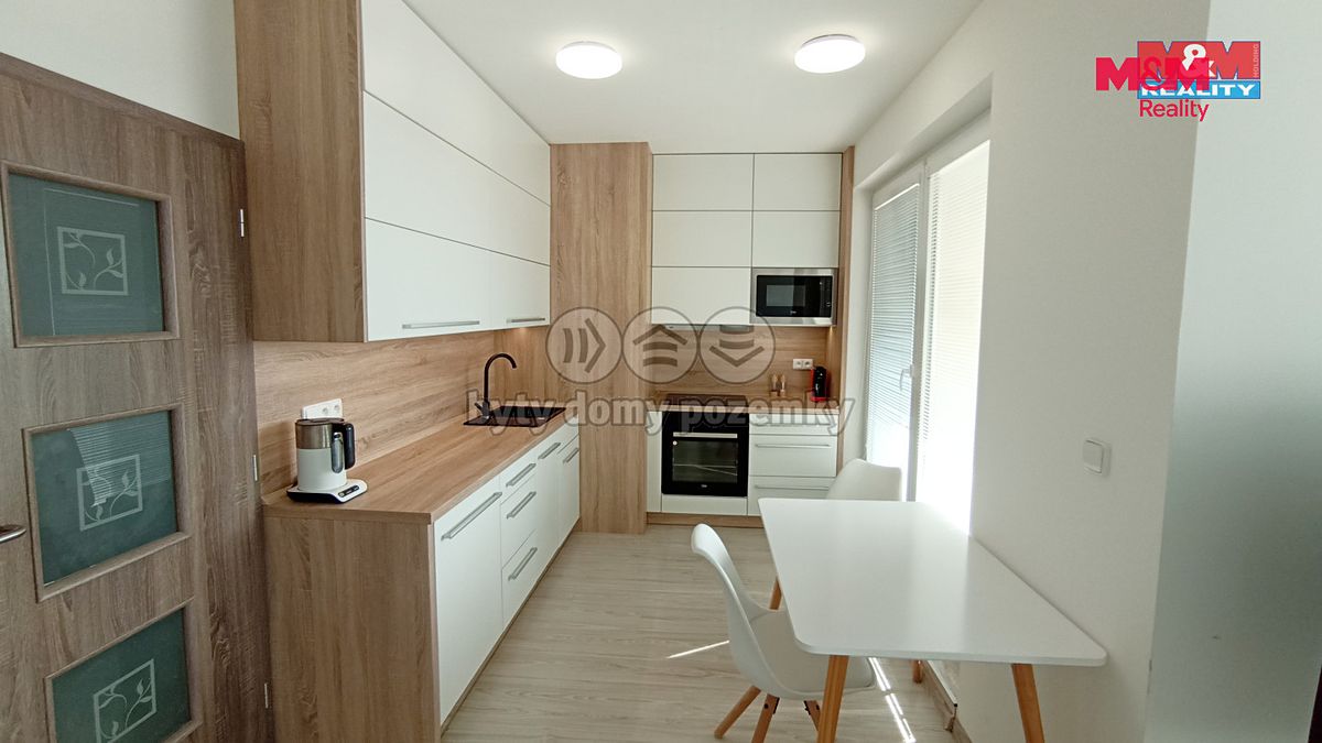 Pronájem bytu 1+kk 34 m² – fotografie 3