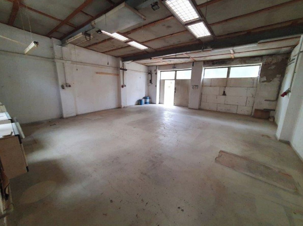 Pronájem skladového prostoru 85 m² – fotografie 2