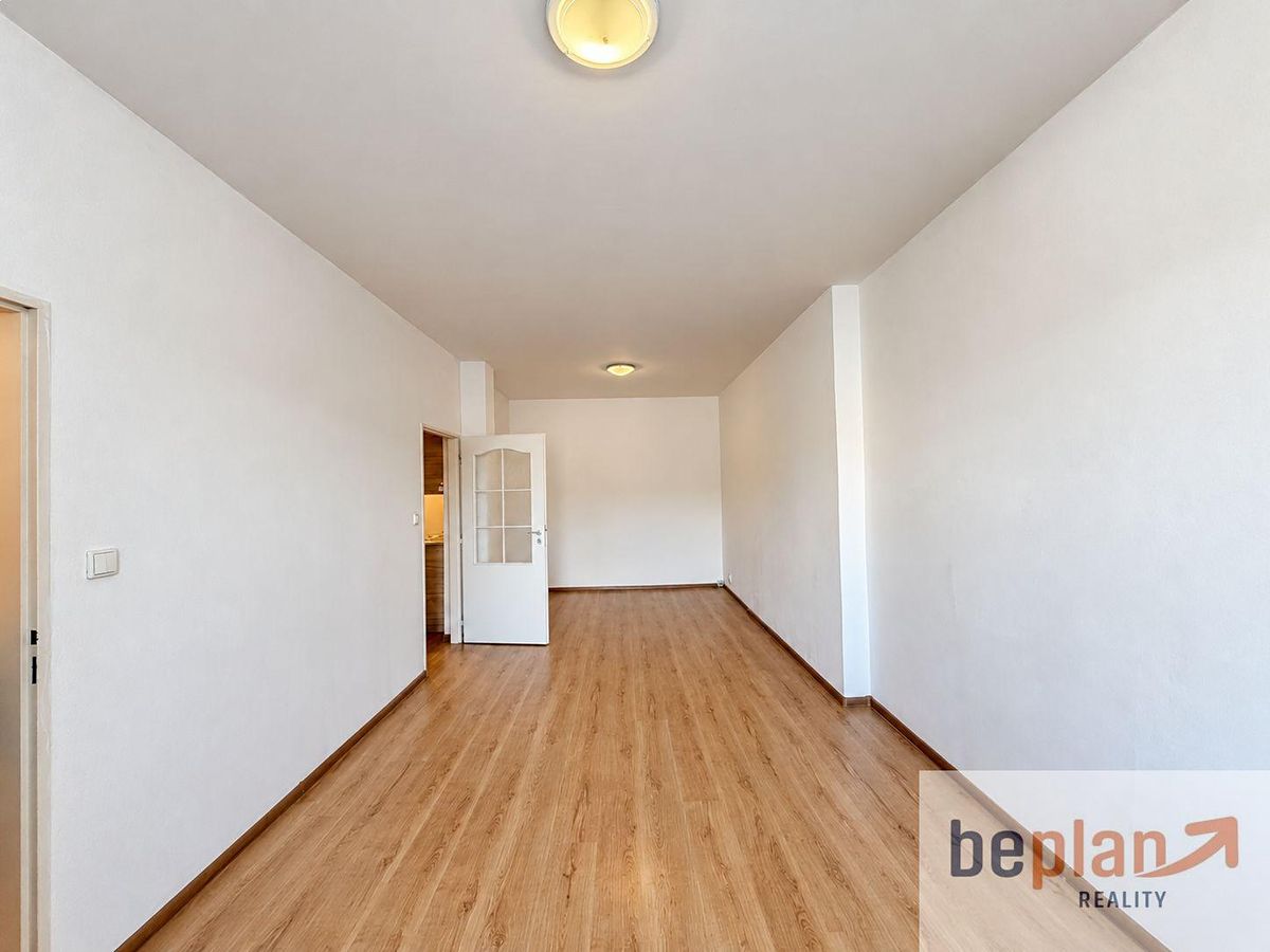 Pronájem bytu 1+1 34 m² – fotografie 3