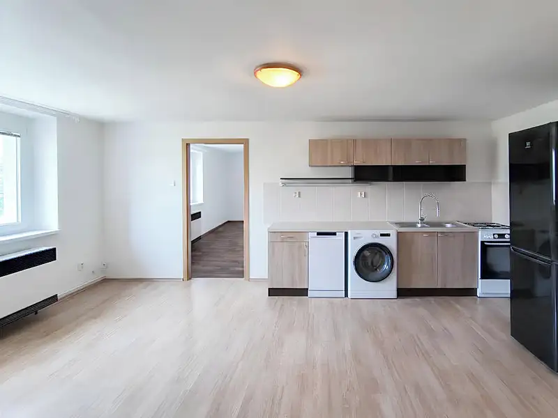 Pronájem bytu 2+kk 51 m², Praha – náhled fotky 1